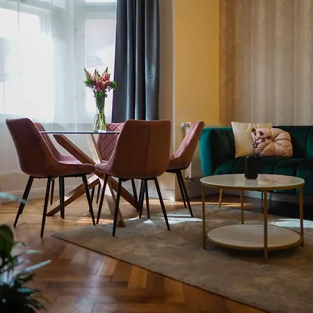 Stupartska Grand شقة فندقية 4*