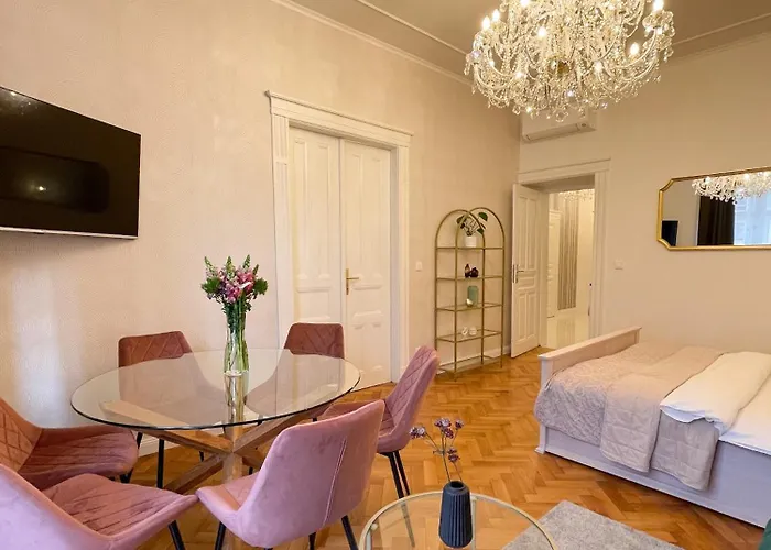 Stupartska Grand 4*