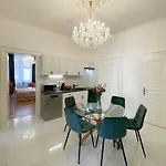Stupartska Grand Apartmanhotel 4*