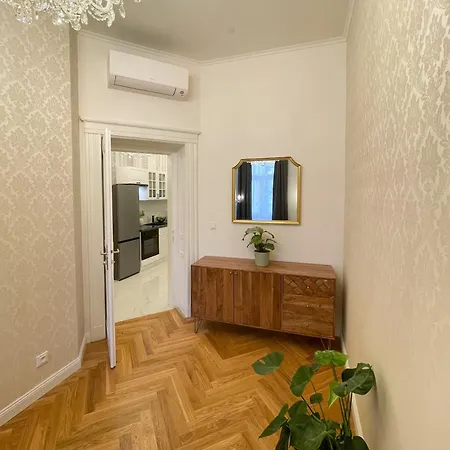 Stupartska Grand Aparthotel 4*