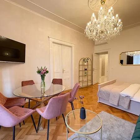 Stupartska Grand 4*