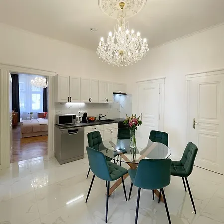 Stupartska Grand Aparthotel 4*