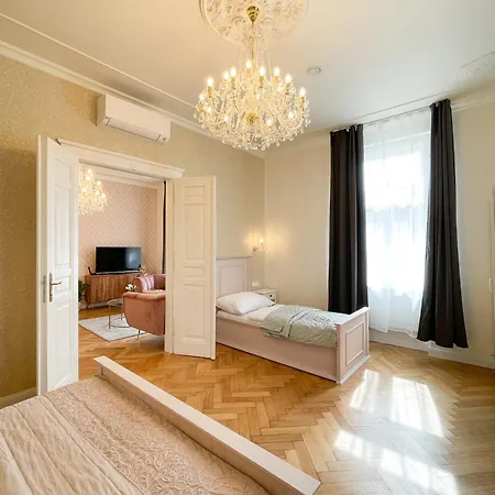 Aparthotel Stupartska Grand 4*
