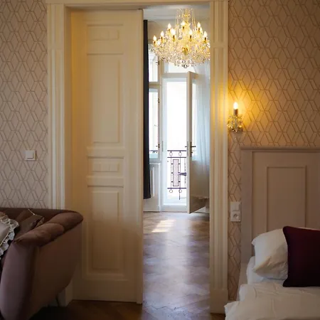 Stupartska Grand Aparthotel 4*