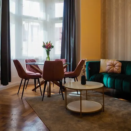 Lägenhetshotell Stupartska Grand Prag